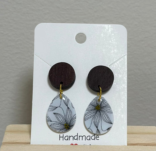 Black & White Floral Drop with Wooden Studs